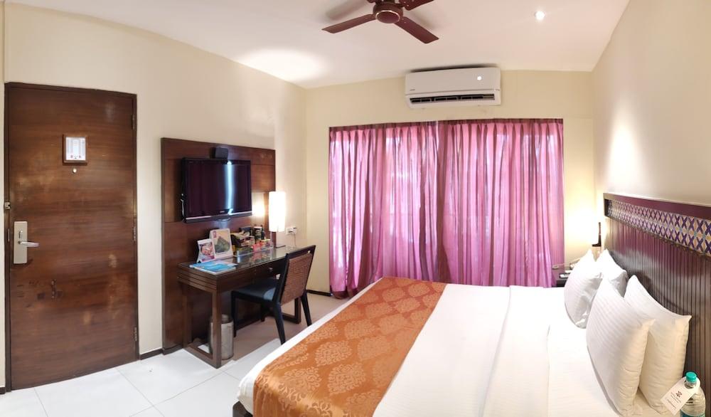 Royal Orchid Beach Resort & Spa, Utorda Beach Goa Exterior foto