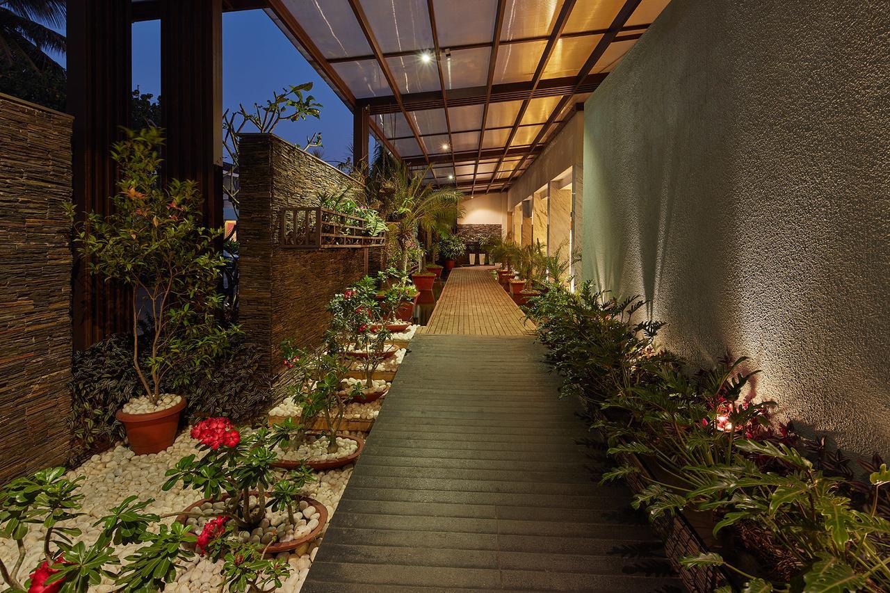Royal Orchid Beach Resort & Spa, Utorda Beach Goa Exterior foto