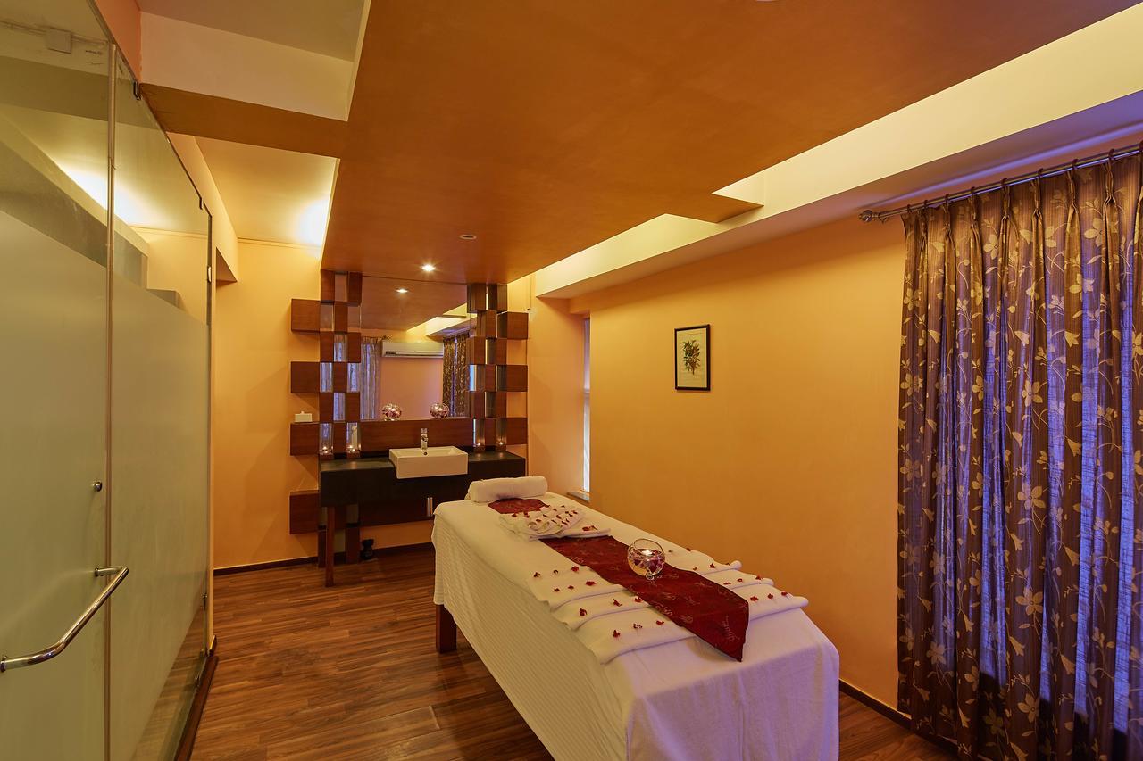 Royal Orchid Beach Resort & Spa, Utorda Beach Goa Exterior foto